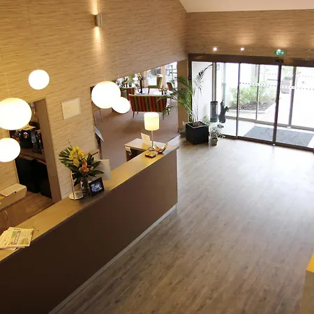 Western Amarys & Hotel Rambouillet