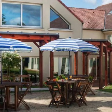 Western Amarys & Hotel 3*