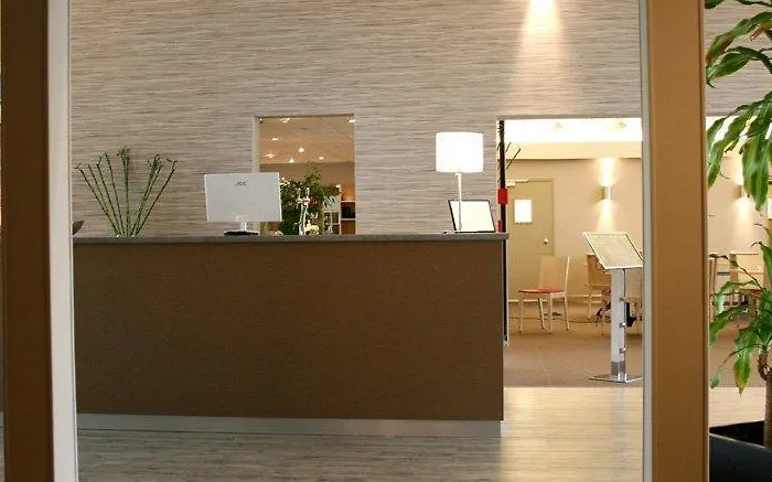 Western Amarys & Hotel