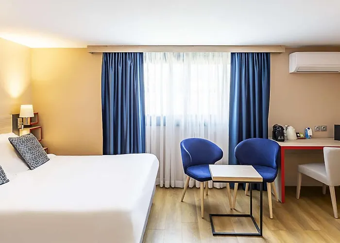 Western Amarys & Hotel